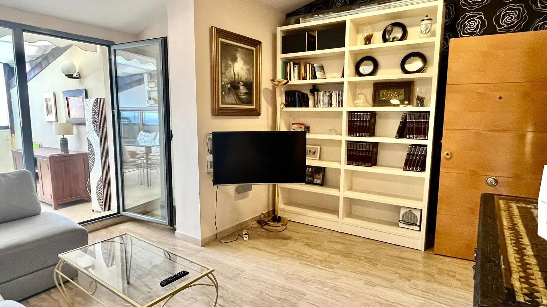 Solana Florida Seafront Apartment Fuengirola
