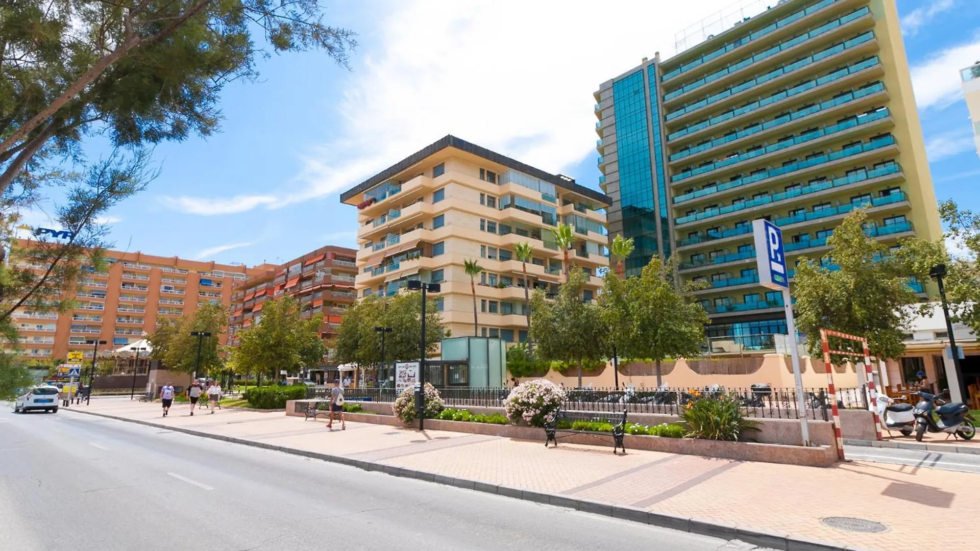 Solana Florida Seafront Apartment Fuengirola