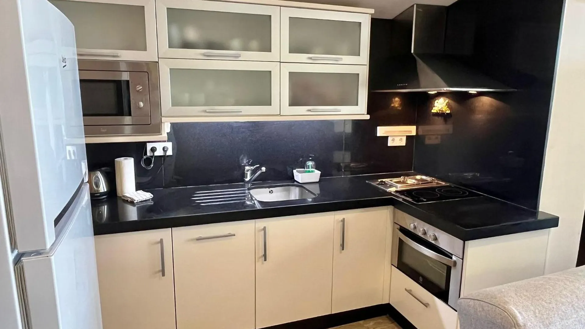 Solana Florida Seafront Apartment Fuengirola 0*,  Spain