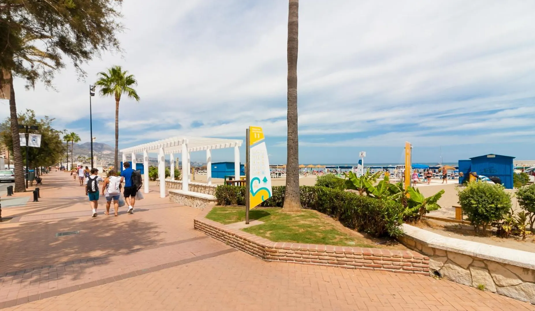 Solana Florida Seafront Apartment Fuengirola